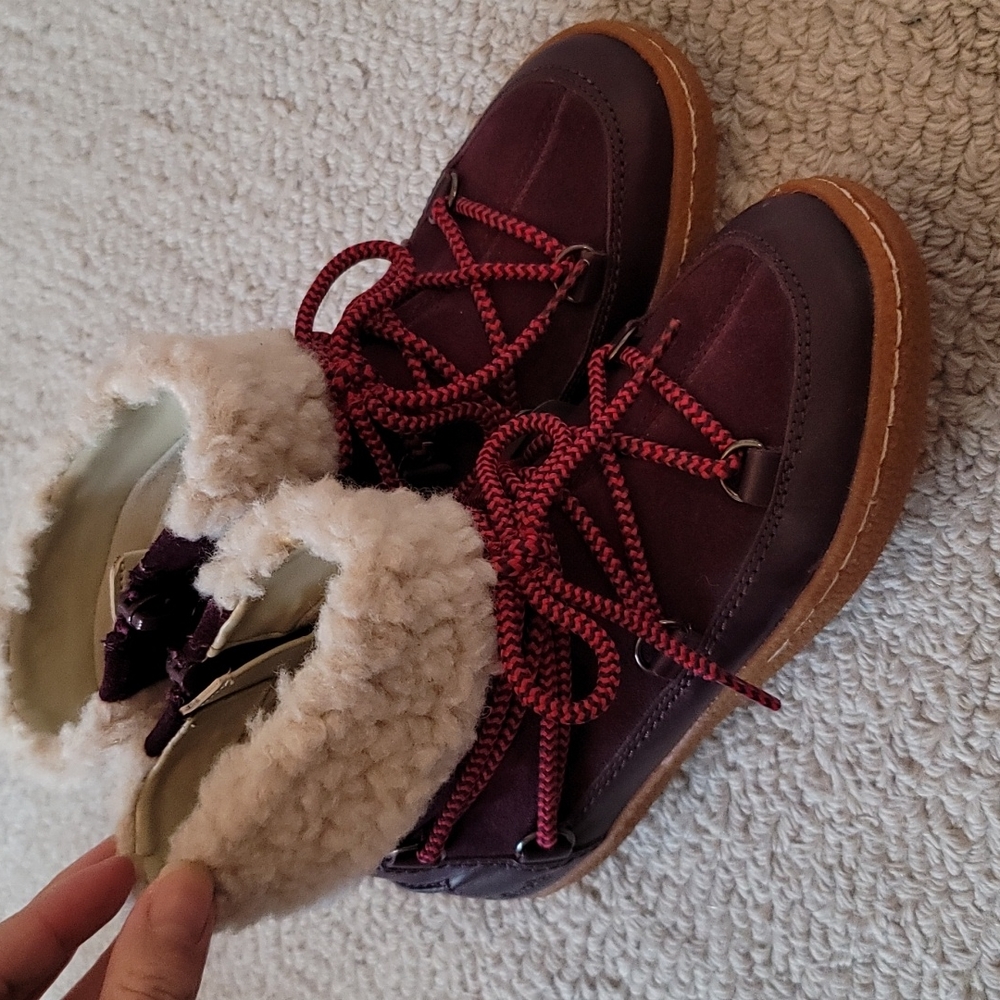 NWT, Girls Daisy Clark's Boots, Sz 11.5, sherpa and suede exterior w/side zipper